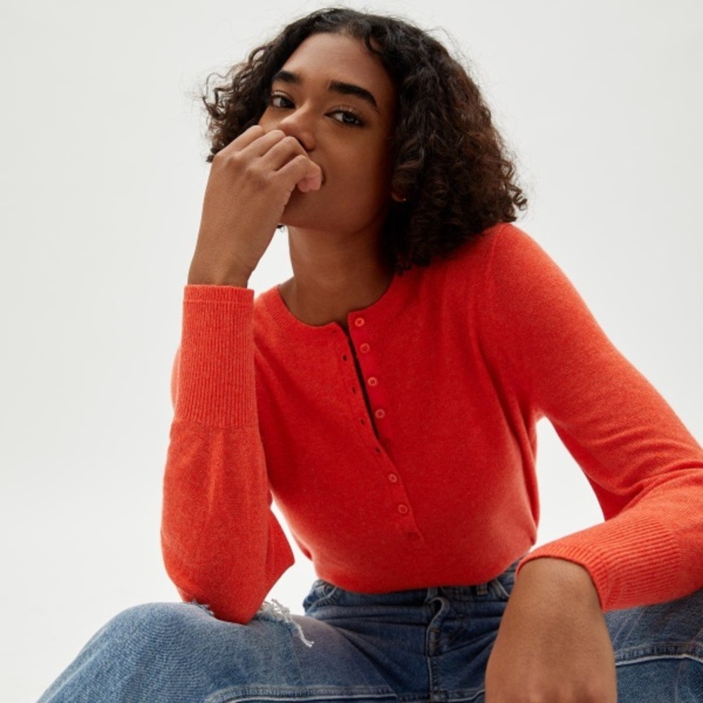 Everlane - the Cashmere Henley